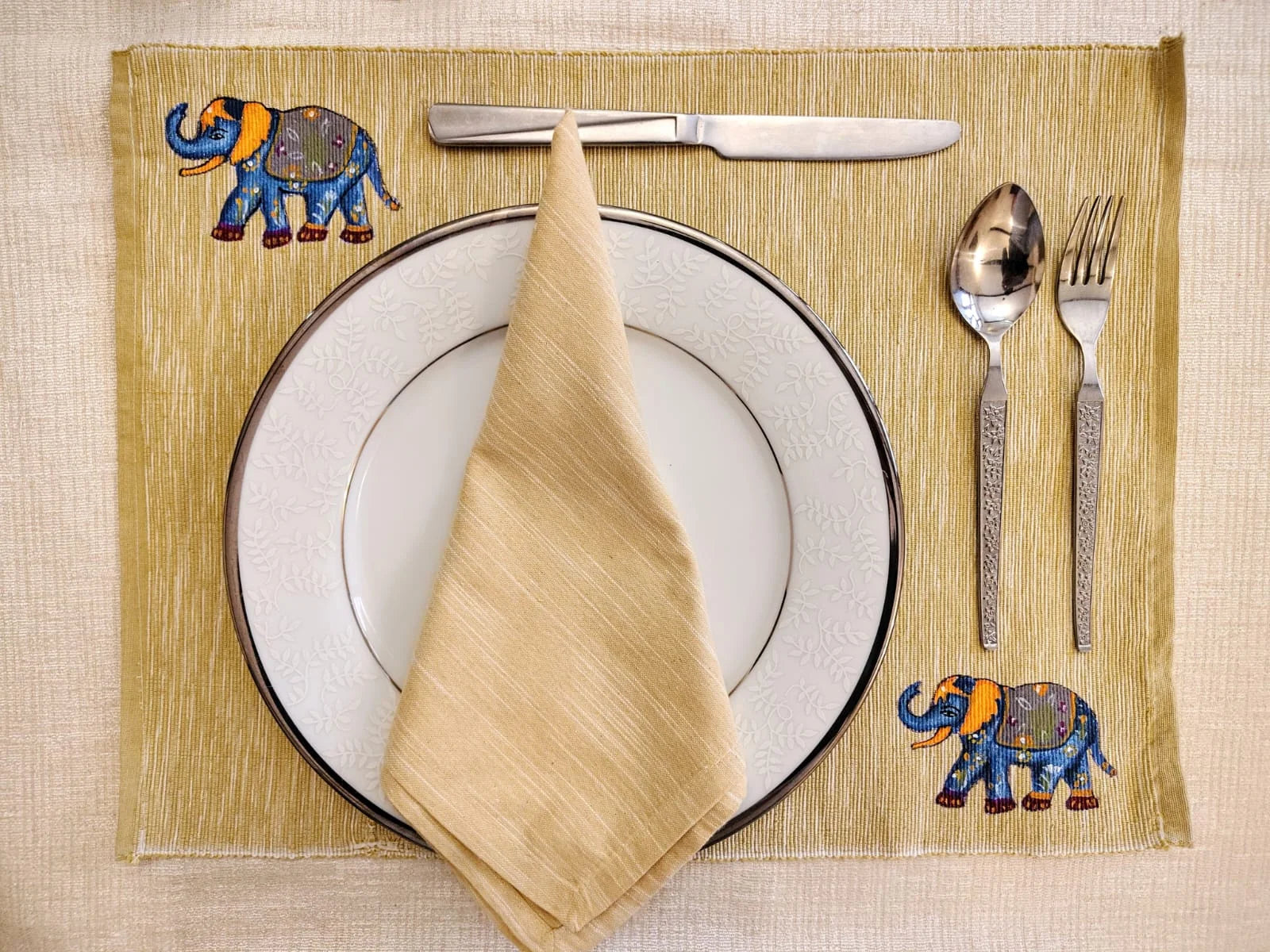 Hand Painted Dining Table yellow Mat & Napkin set